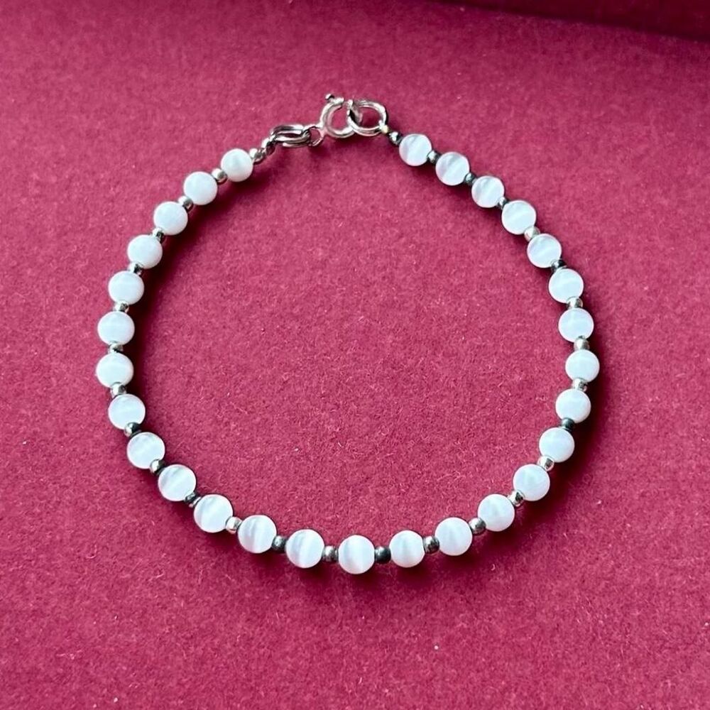 Sterling Silver White Cat's Eye Beaded Bracelet